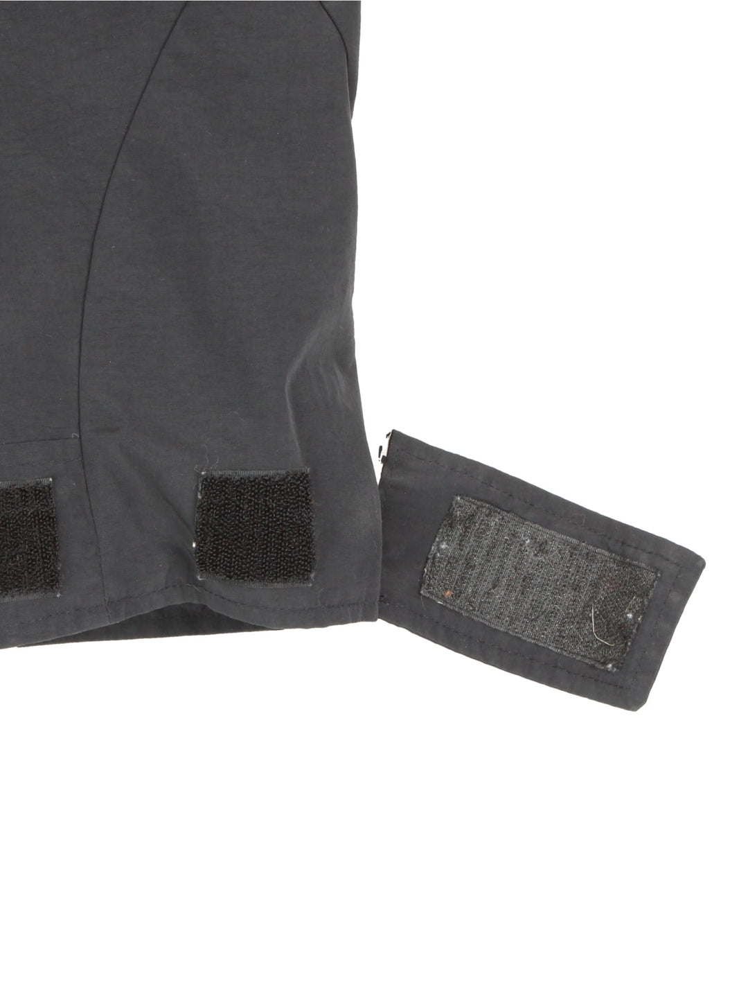 Supreme x The North Face Trans Antarctica expedition pullover jackets, features decorative patches featuring the US flag