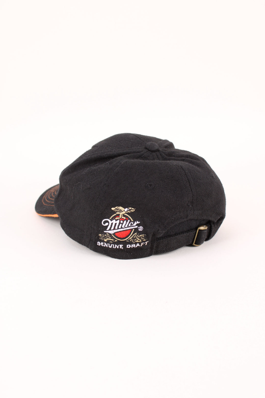 Harley-Davidson Cap in a black colourway with the logo embroidered on the front/back, and has adjustable strap at the back.