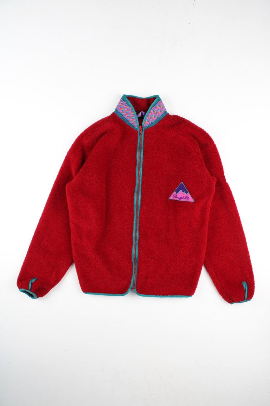 Vintage 90's Helly Hansen Fleece in a red colourway. Zip up fastening with side pockets, branding embroidered on front/sleeve.