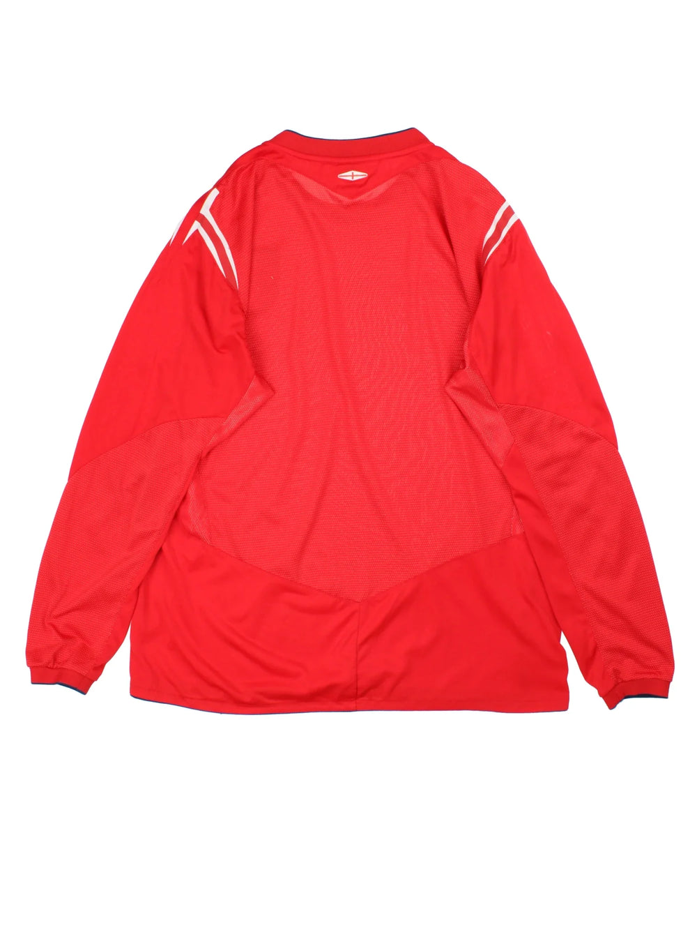 England 2004/06 Umbro Football Shirt in the red away kit colourway, features long sleeves, printed logos and badge on the front.