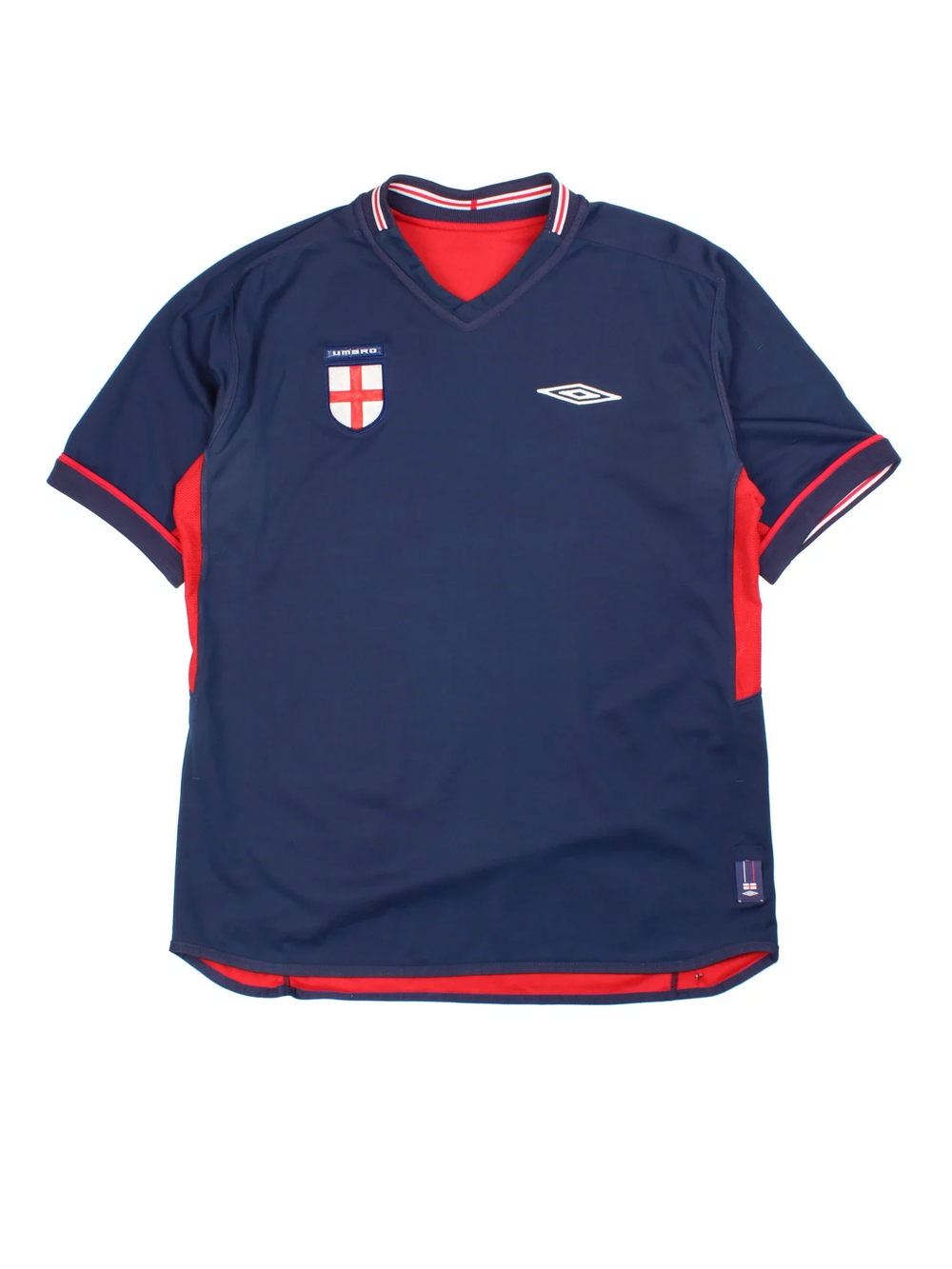 England 2002/04 Umbro Football Shirt in the red away kit colourway with reversible blue side, features printed logos and badge on the front.