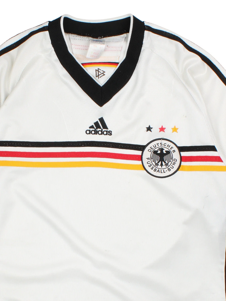 Germany 1998/00 Adidas Football Shirt in the white home kit colourway, features logos and badge on the front with the classic adidas 3 stripe across the middle.
