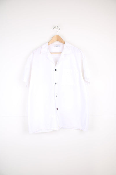 White button through Hawaiian Shirt with chest pocket and graphic print on the back.