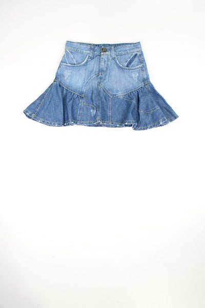 Vintage Y2K low rise distressed denim mini skirt. Features yellow contrast stitching and a ruffled hem.  good condition  Size in label:   Womens size 8 (S)