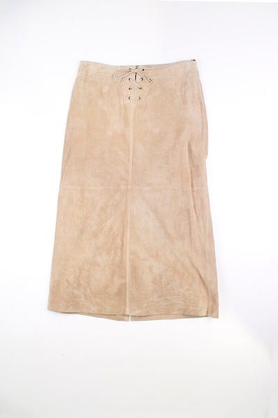 Vintage Dorothy Perkins tan suede maxi skirt features lace up detailing on the waist band 