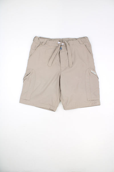 Nike ACG Cargo Shorts in a tanned colourway, adjustable waist, multiple pockets and has the logo embroidered on the front.