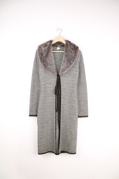 Y2K full length brown and white knitted cardigan that ties in the middle, with faux fur collar 