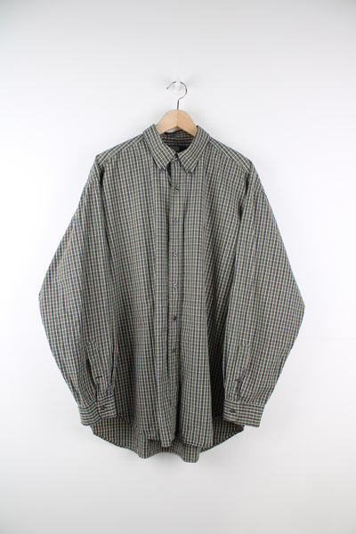 Ralph Lauren Shirt in a green, tan and blue plaid colourway, button up and has the logo embroidered on the front.