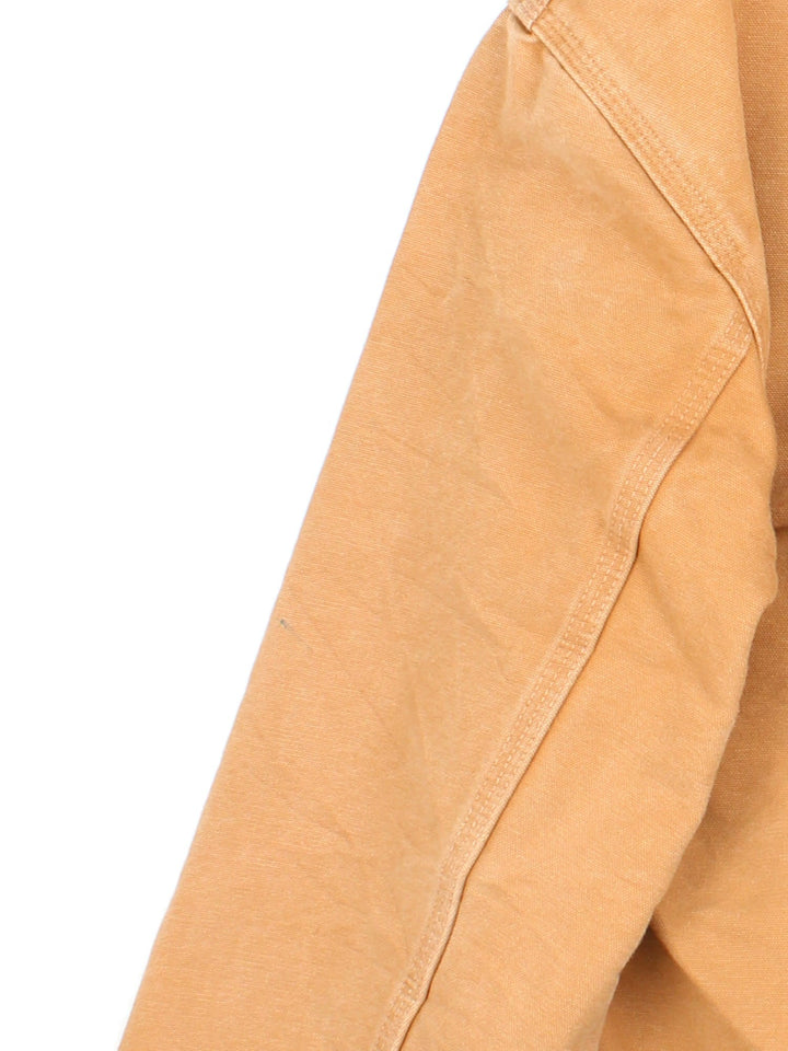 Carhartt Active Jacket in a brown colourway. Zips up and has side pockets, hooded, and has the logo embroidered on the front.