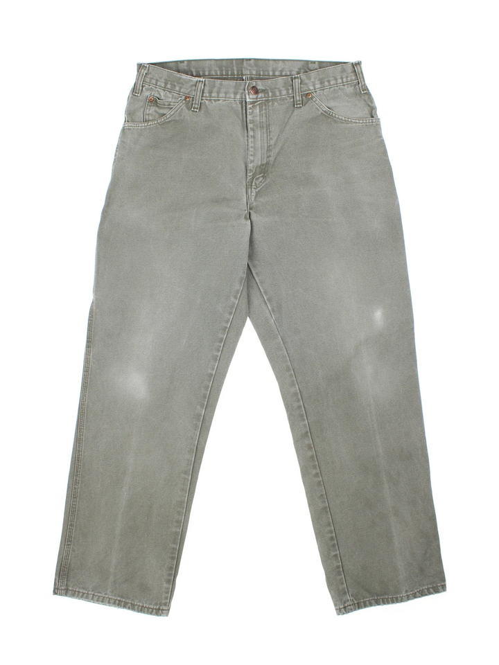 Dickies Carpenter Jeans in green colourway with multiple pockets and the logo embroidered on the back.