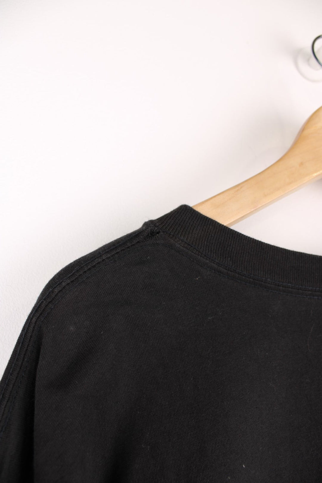 Kansas City Chiefs Salem Sportswear T-Shirt in a black colourway with the logo and spell out printed on the front.