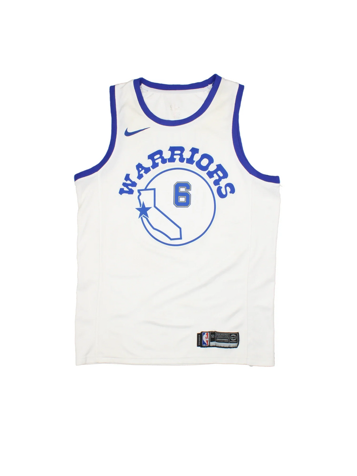 Golden State Warriors Nike NBA Jersey in the white colourway with blue trim, features logos and badge on the front and YOUNG #6 on the back.