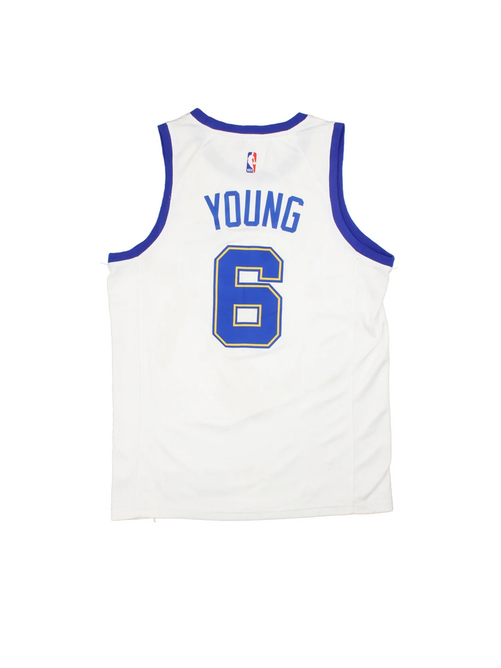 Golden State Warriors Nike NBA Jersey in the white colourway with blue trim, features logos and badge on the front and YOUNG #6 on the back.