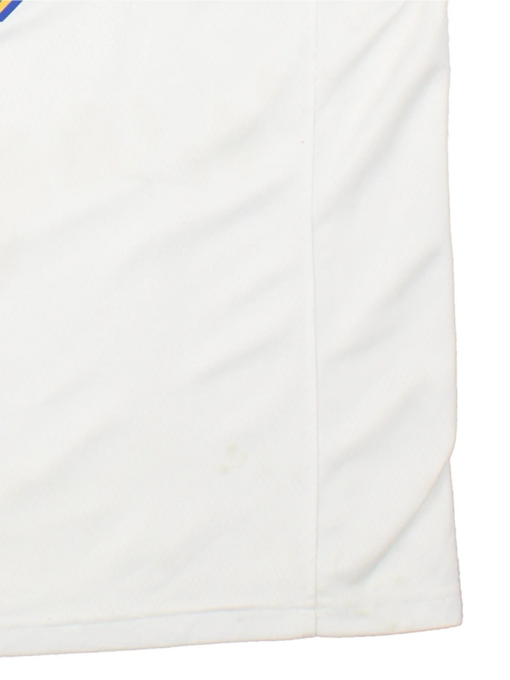 Golden State Warriors Nike NBA Jersey in the white colourway with blue trim, features logos and badge on the front and YOUNG #6 on the back.