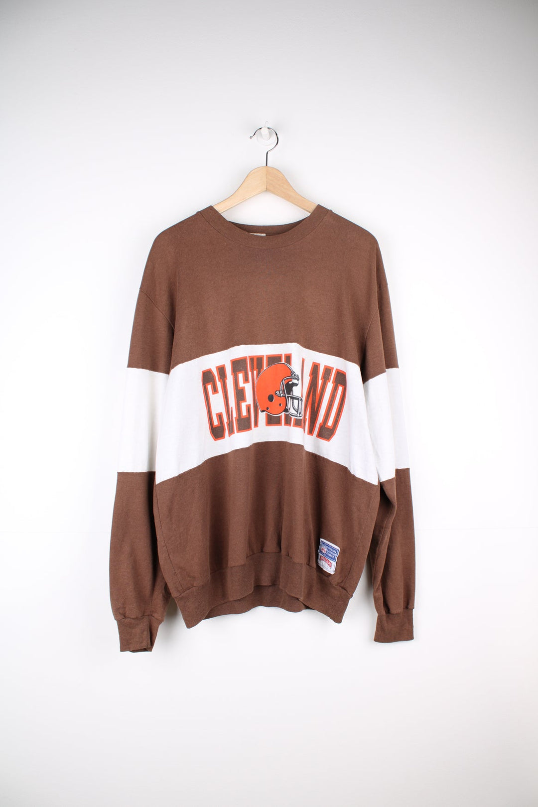Vintage Cleveland Browns long sleeved T-Shirt with printed logo on the front and back.