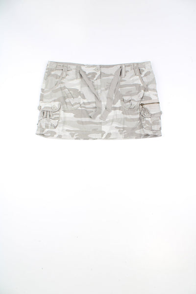 Y2K light tan camouflage cargo style mini skirt with multiple pockets