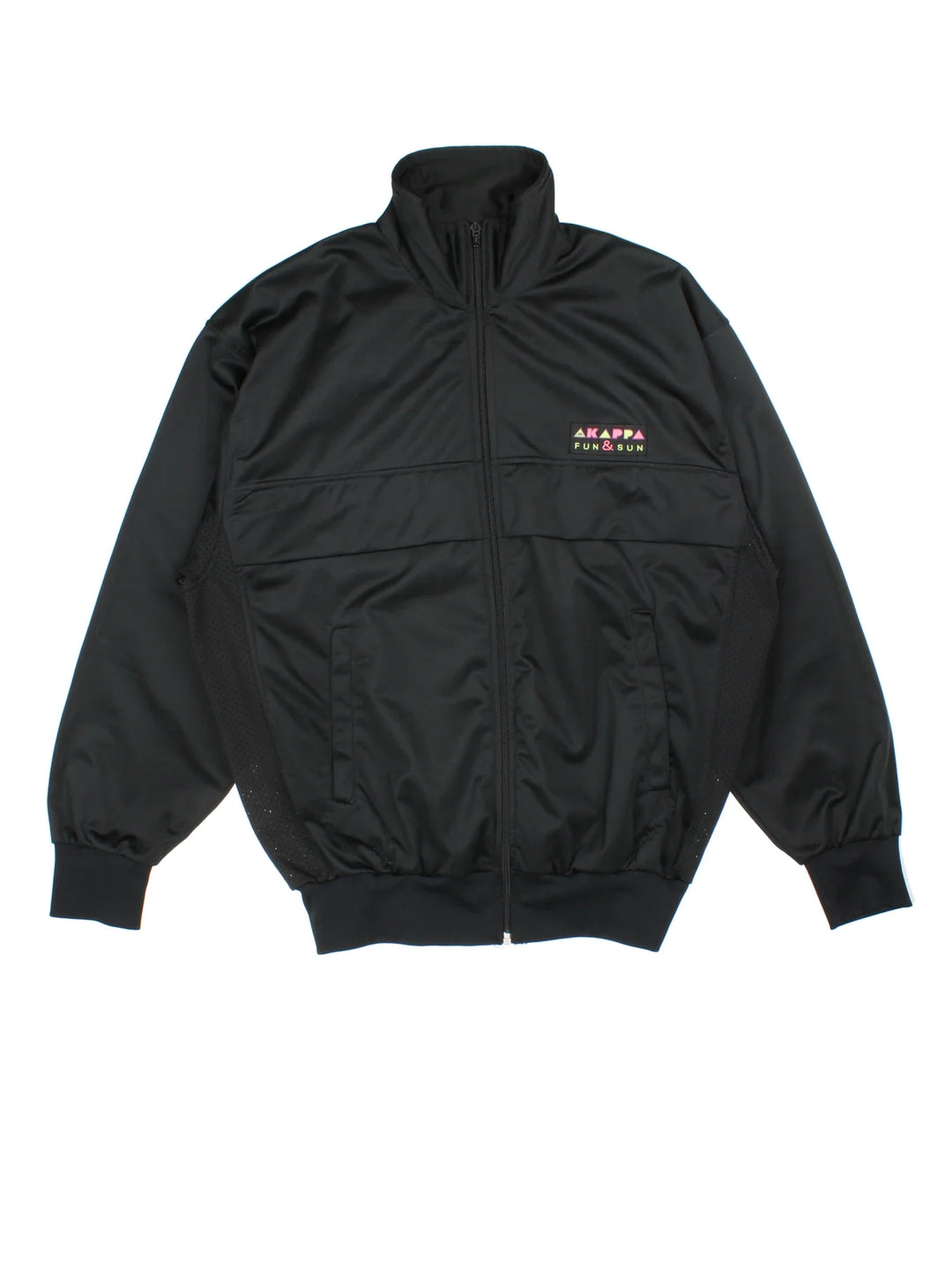 90's Kappa Tracksuit Top in a black colourway. Zip up fastening, side pockets, brushed lining and has the logo embroidered on the front.