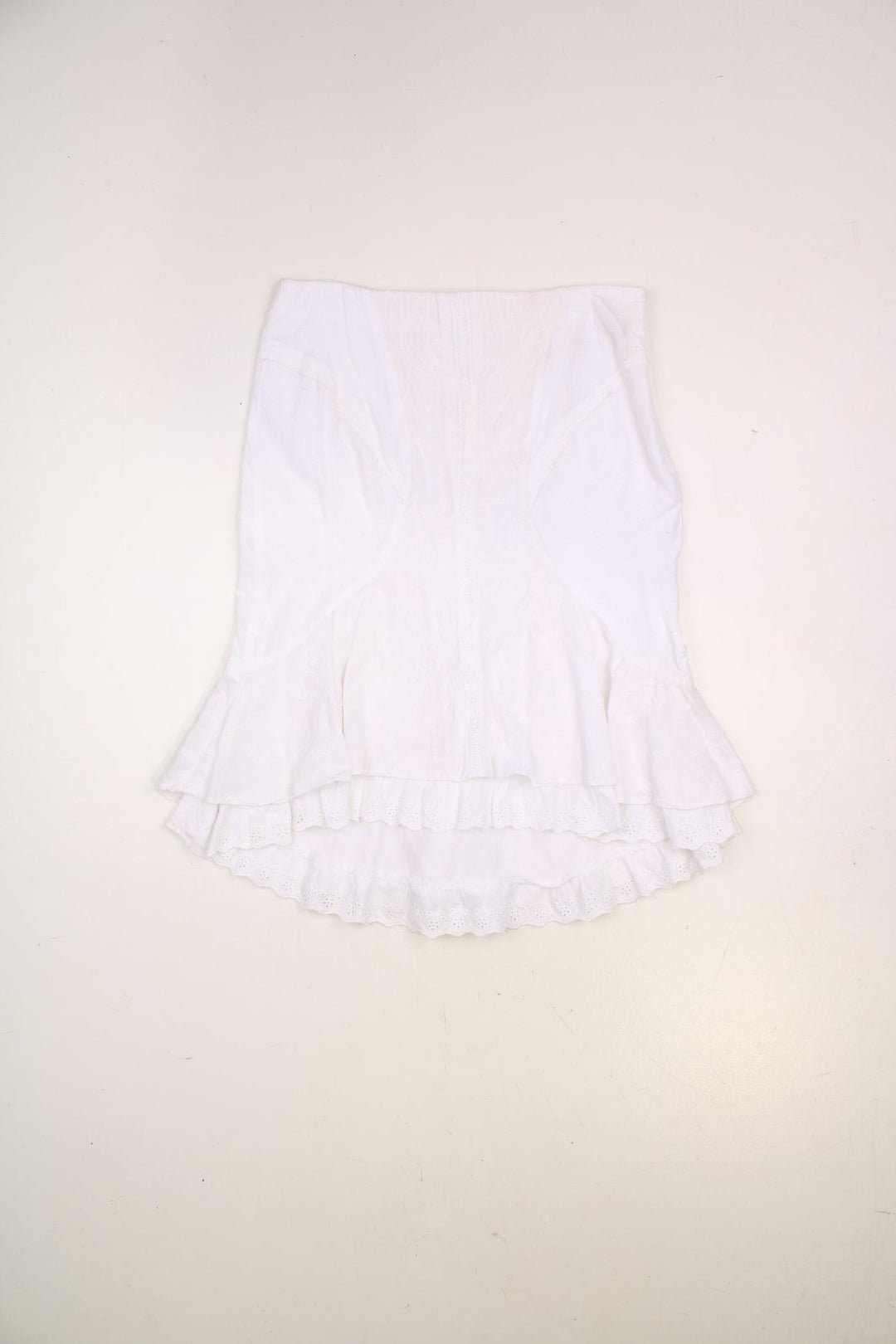 Y2K Jane Norman white broderie anglaise midi skirt with a white ribbon lace-up back detail. 100% cotton.