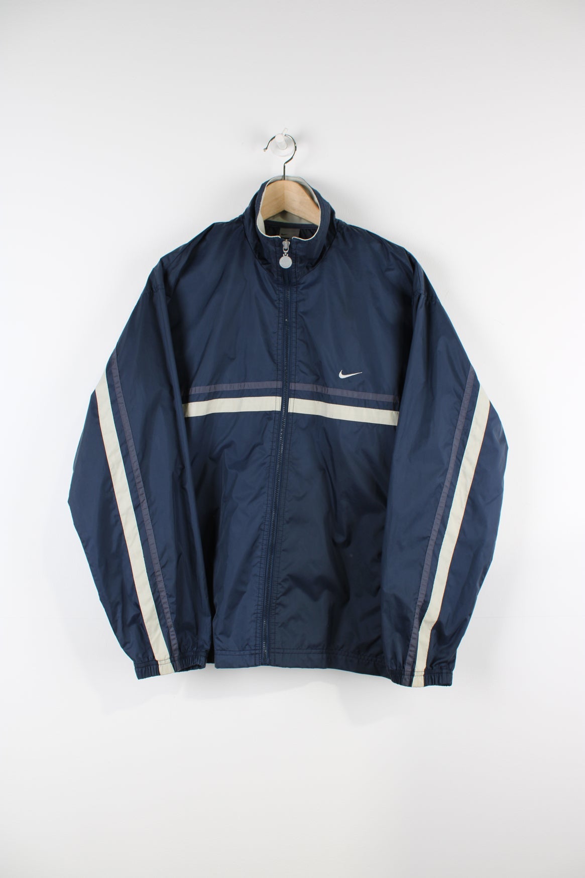 Nike tracksuit white 2025 stripe