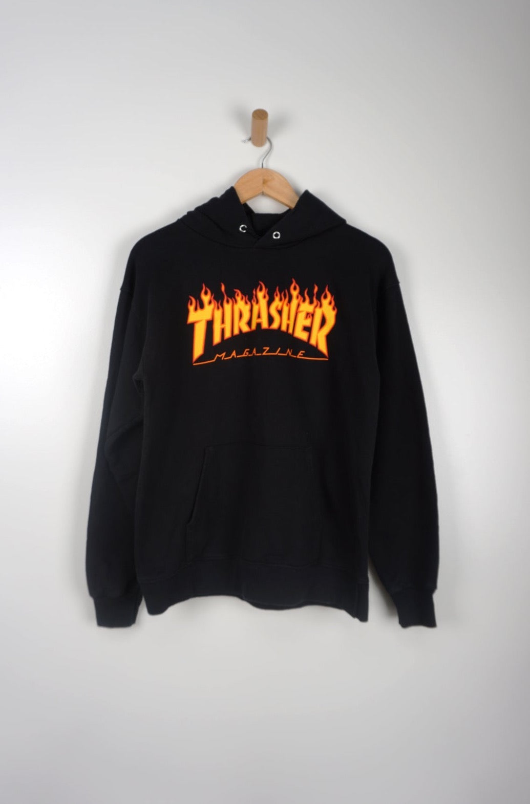 Vintage Thrasher Magazine Black Front Pocket Hoodie – VintageFolk