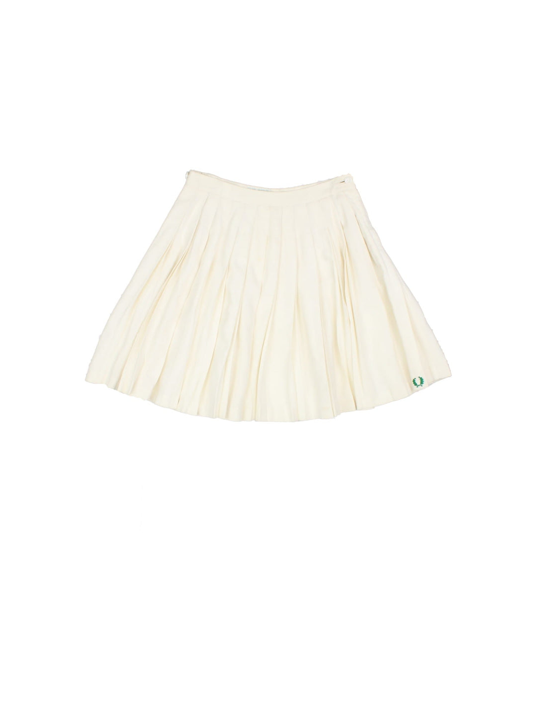 Fred Perry pleated tennis skirt in white with zip and button closure and a small embroidered laurel leaf logo.