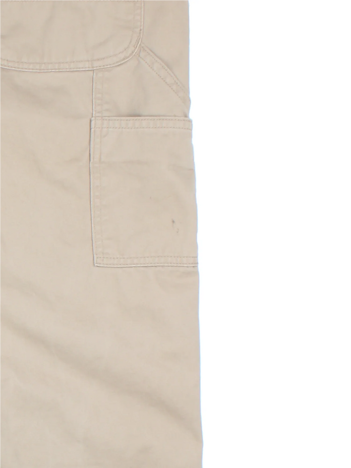 Carhartt Trousers in tan colourway with multiple pockets and the logo embroidered on the back.