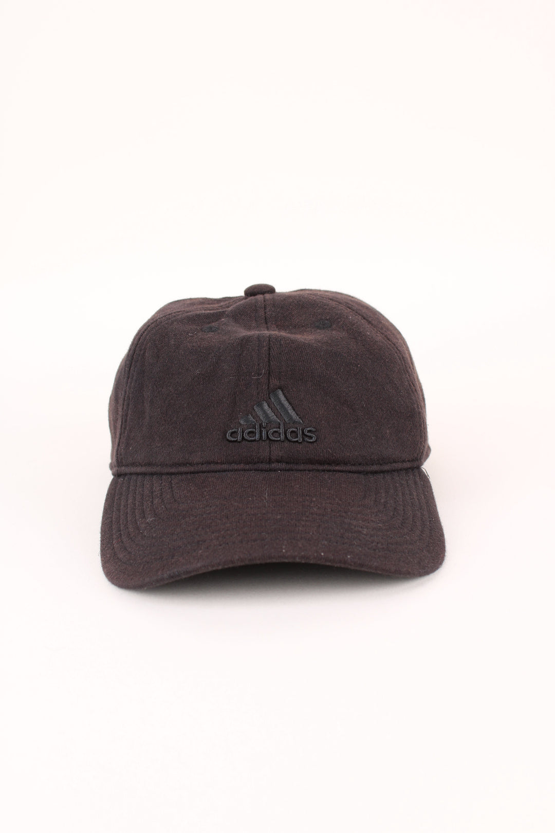 Adidas Cap in a black colourway with the logo embroidered on the front, and has adjustable strap at the back.