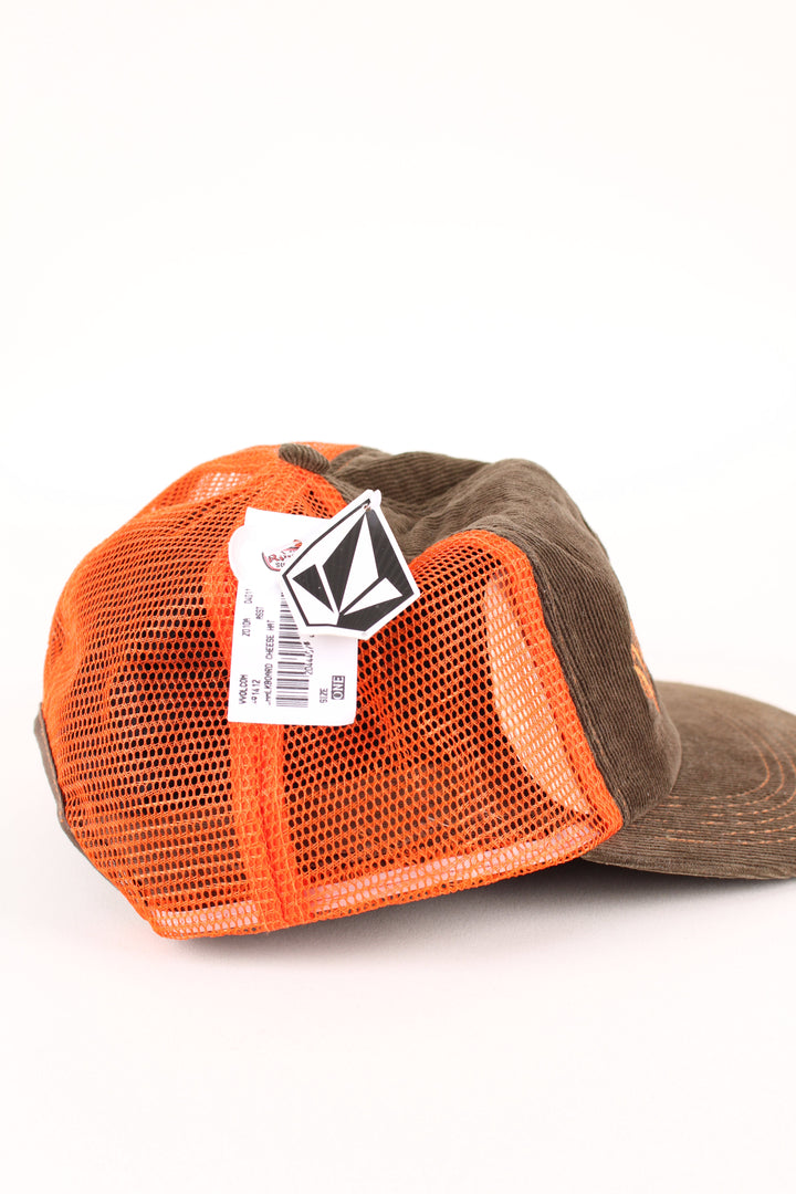 Vintage Volcom Stone Corduroy Trucker Cap in a brown and orange colourway with the logo embroidered on the front, mesh panelling and has adjustable snapback.