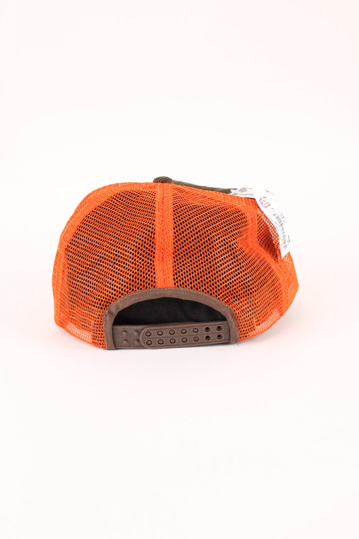 Vintage Volcom Stone Corduroy Trucker Cap in a brown and orange colourway with the logo embroidered on the front, mesh panelling and has adjustable snapback.