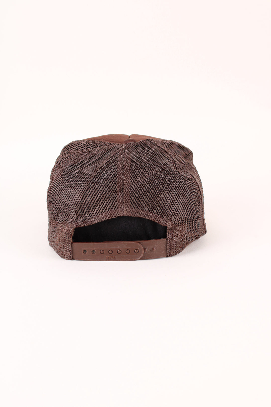 Vintage Malibu Tennis Club Trucker Cap in a brown colourway with the logo embroidered on the front, and has adjustable snapback.
