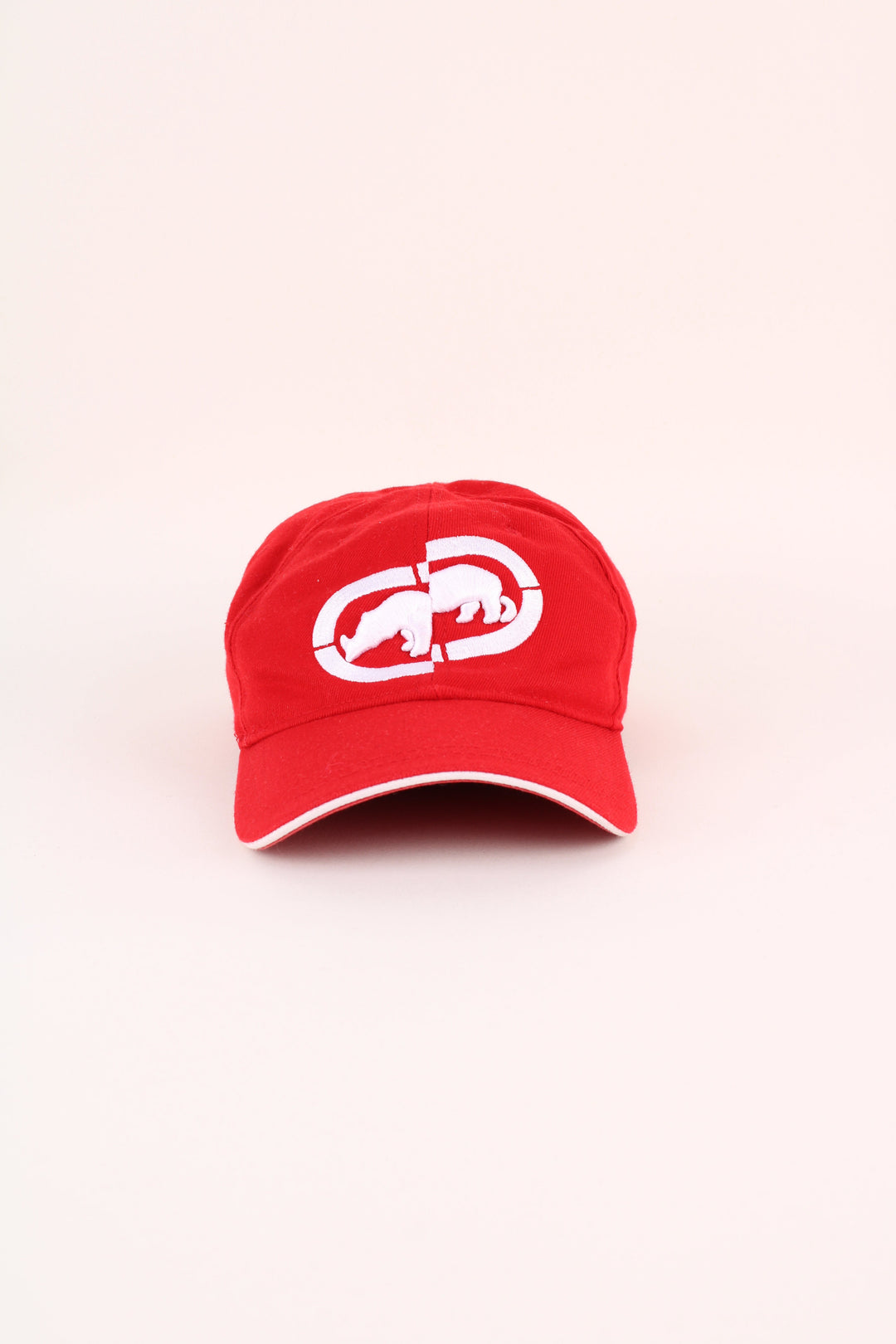 Ecko Cap in a red colourway with the logo embroidered on the front, and has spandex stretch lining.