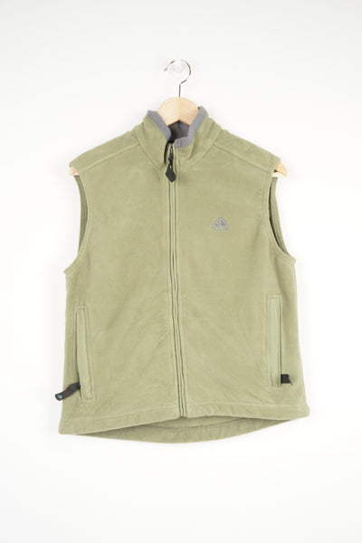 Green Nike ACG zip through, therma-fit fleece gilet features embroidered logo on the chest