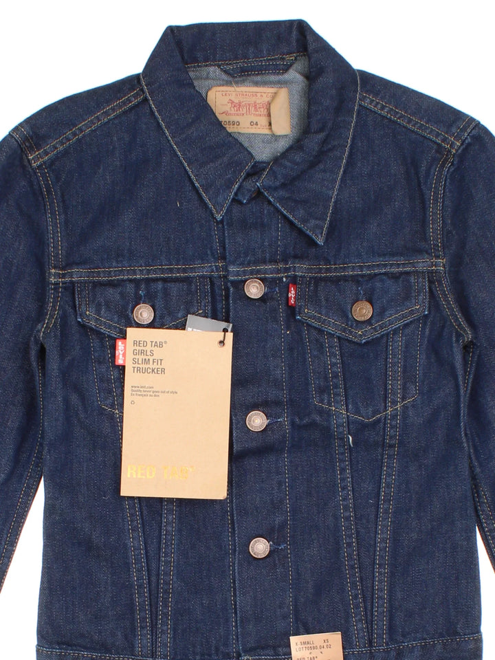 Levi Strauss Denim Trucker Jacket in a blue colourway. Buttons up and has double chest pockets, and has the logo tab embroidered on the front, new still with tags.