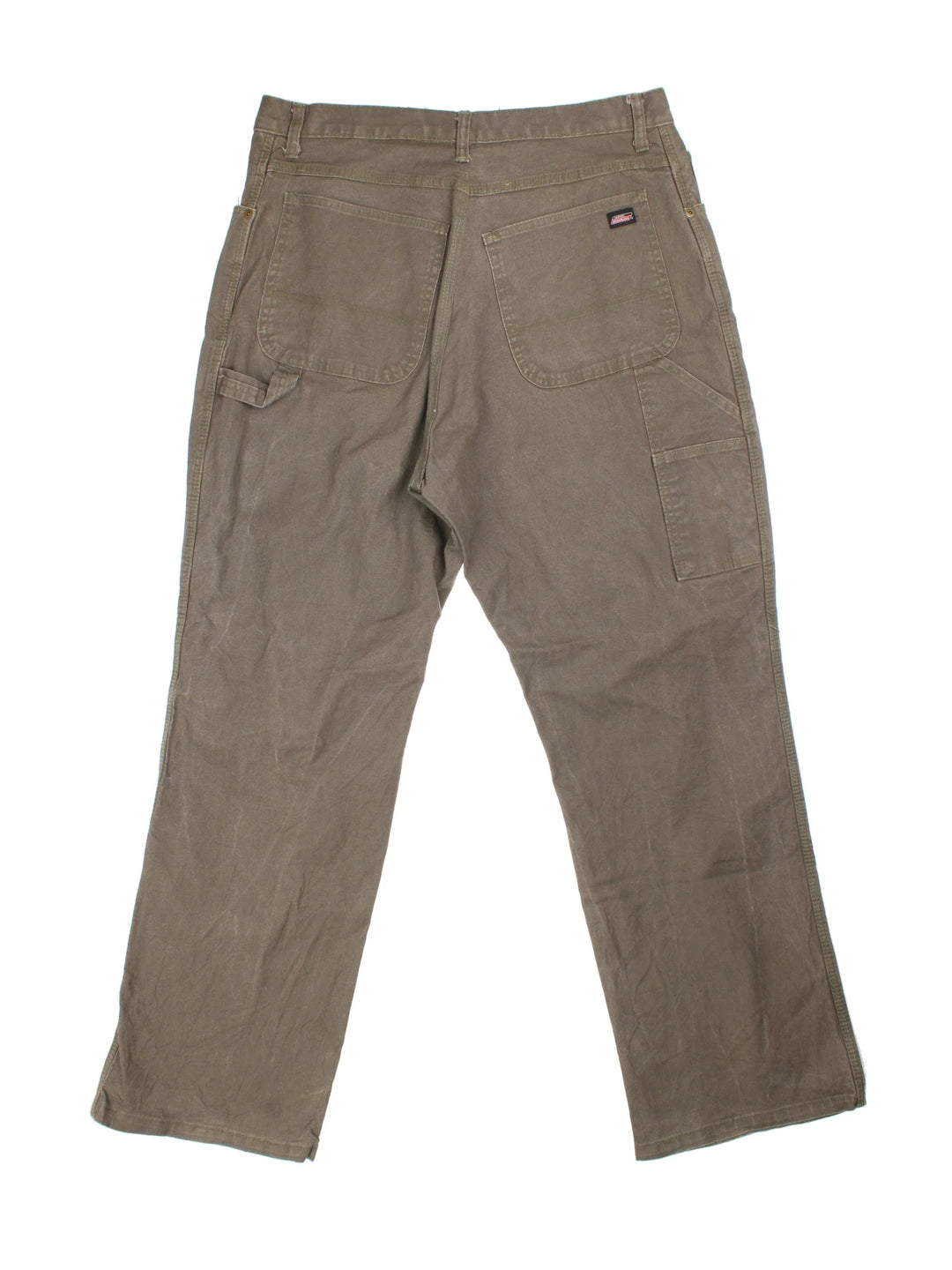 Dickies Trousers in green colourway with multiple pockets and the logo embroidered on the back.