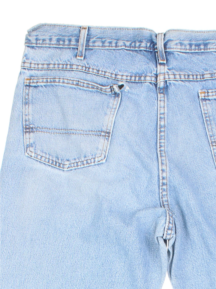 Dickies Jeans in blue colourway with multiple pockets and the logo embroidered on the back.
