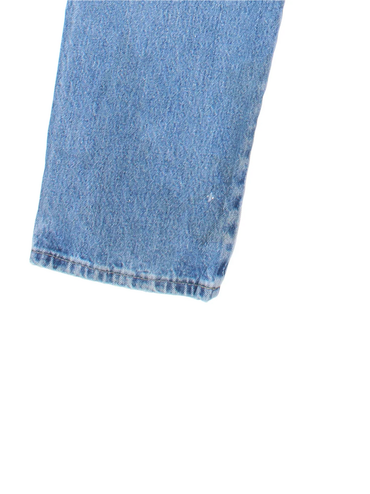 Dickies Jeans in blue colourway with multiple pockets and the logo embroidered on the back.