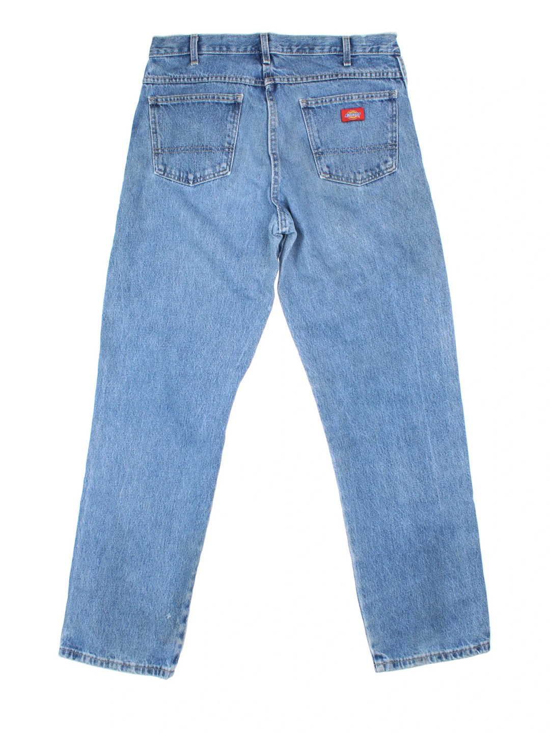 Dickies Jeans in blue colourway with multiple pockets and the logo embroidered on the back.