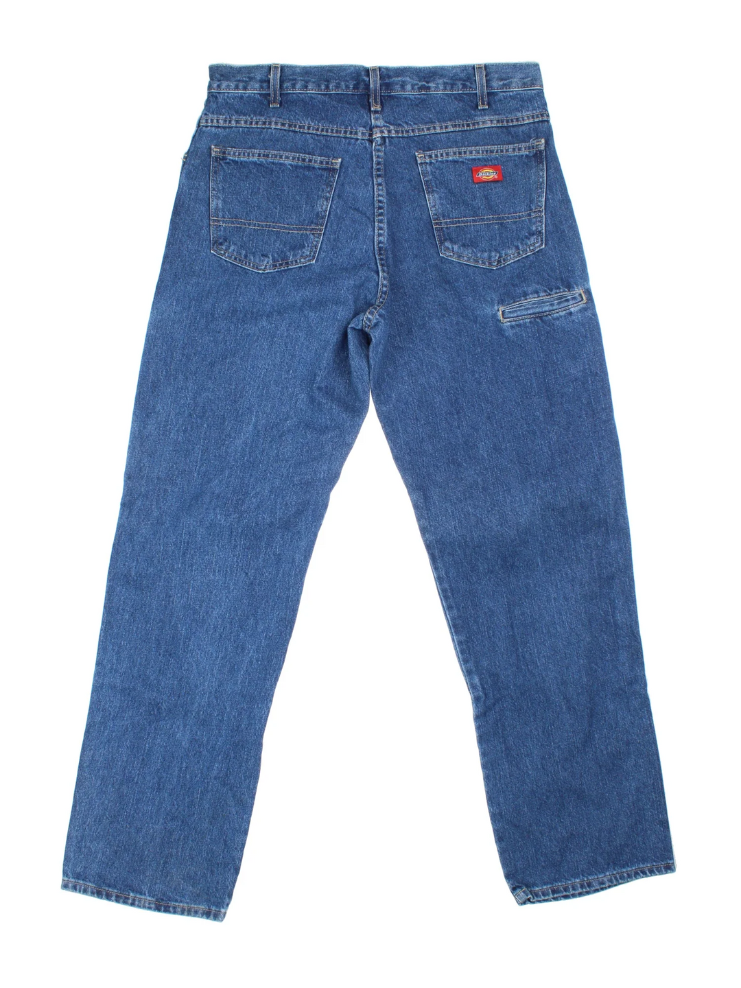 Dickies Jeans in blue colourway with multiple pockets and the logo embroidered on the back.