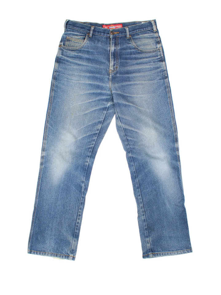 Dickies Jeans in blue colourway with multiple pockets and the logo embroidered on the back.