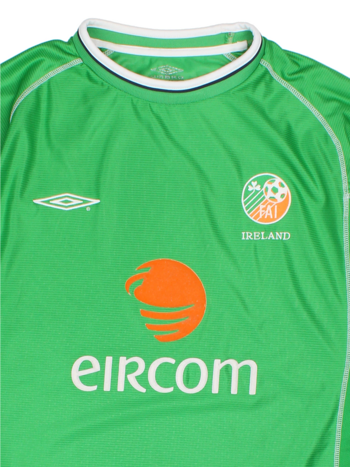 Ireland 2001-03 Umbro Football Shirt (Size M)