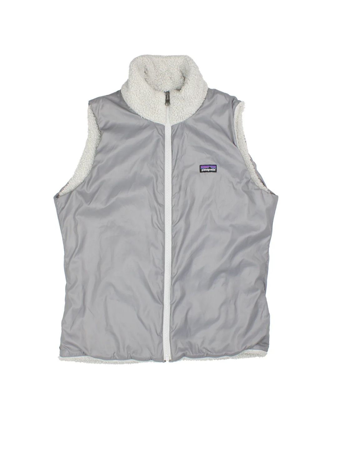 Vintage Patagonia Reversible Sherpa Gilet in a grey colourway. Zip up fastening with side pockets and logo embroidered on the front.