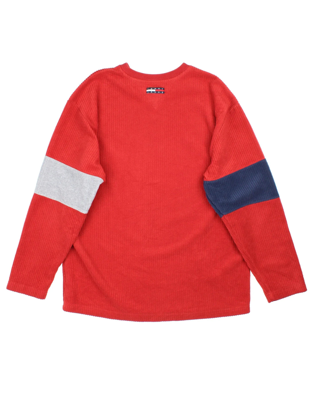 Vintage Tommy Hilfiger Fleece in a red colourway. V neck, with contrast arm detail, and has the logos embroidered on the front and back.