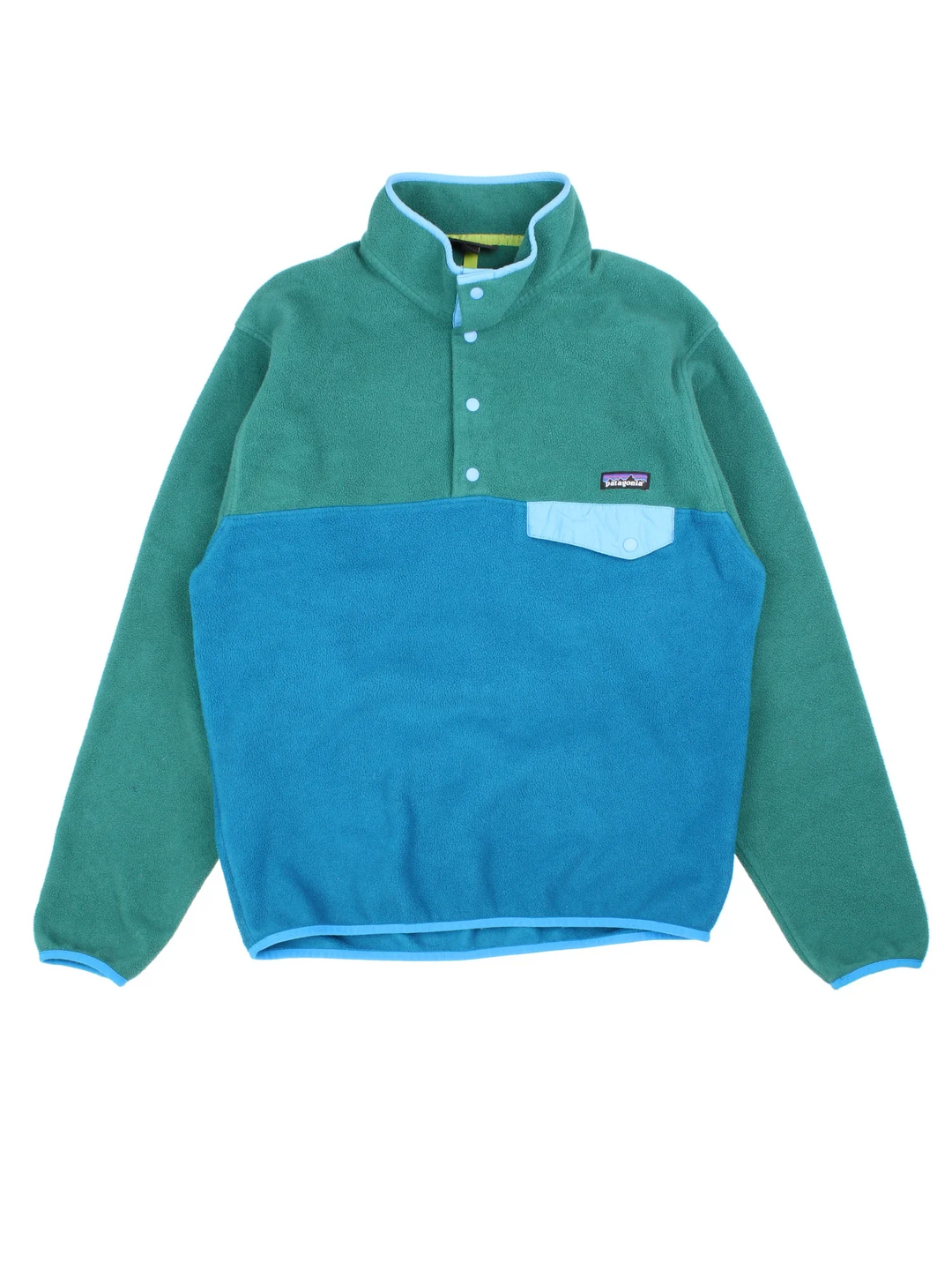 Vintage Patagonia Synchilla Fleece in a green/blue colourway. x3 button popper fastening, with front pocket and embroidered logo on the front.