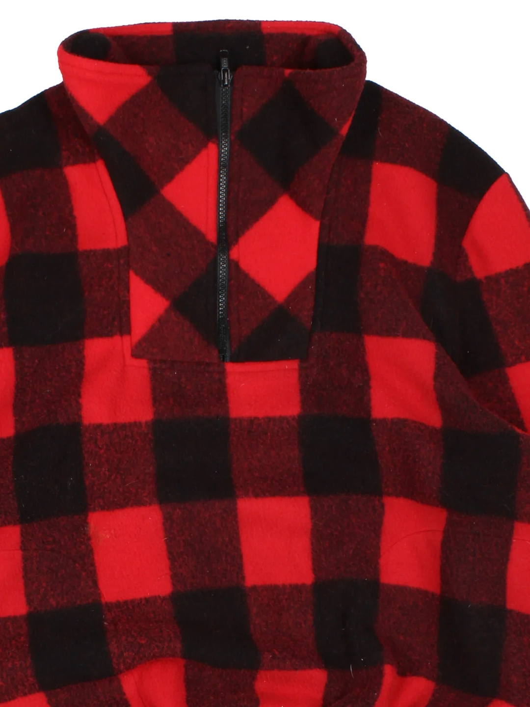 Vintage Penfield Buffalo Plaid Fleece in a red and black colourway. 1/4 zips up closure and has side pockets.