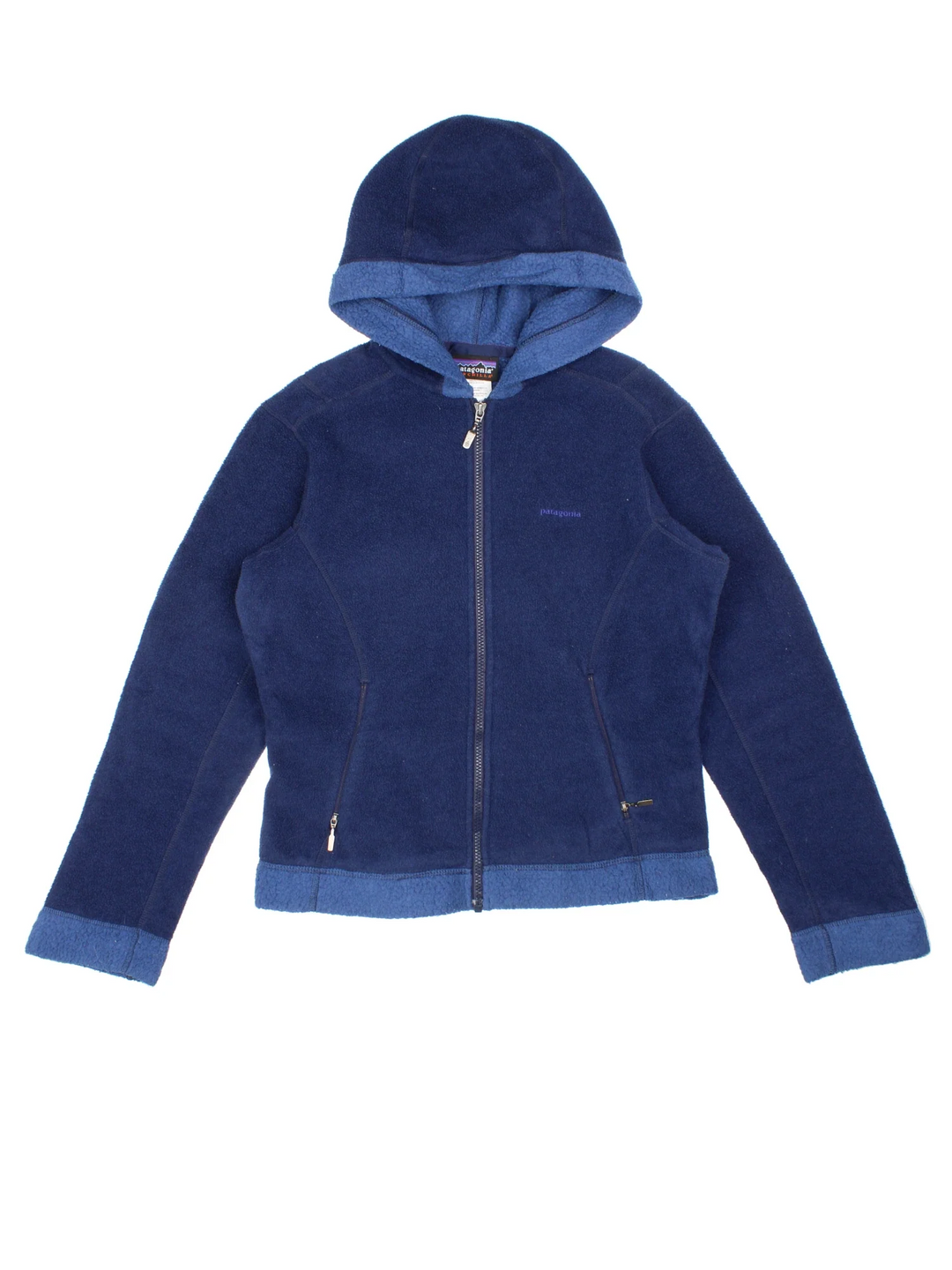 Patagonia Synchilla Fleece in a blue colourway. Zip up and has side pockets, hooded, and the logo embroidered on the front.