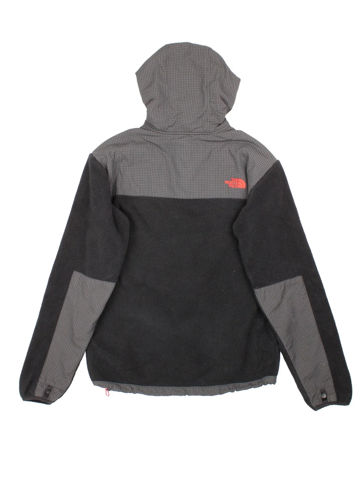 Vintage The North Face Denali Hooded Fleece in a black and grey colourway. Zips up and has multiple pockets, and the logo embroidered on the front and back.