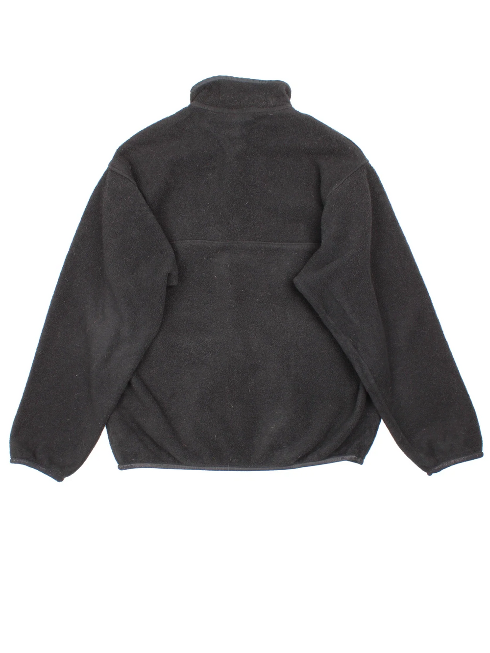 Vintage Patagonia Synchilla Fleece in a black colourway. 1/4 button up closure and has a chest pocket, with the logo embroidered on the front.