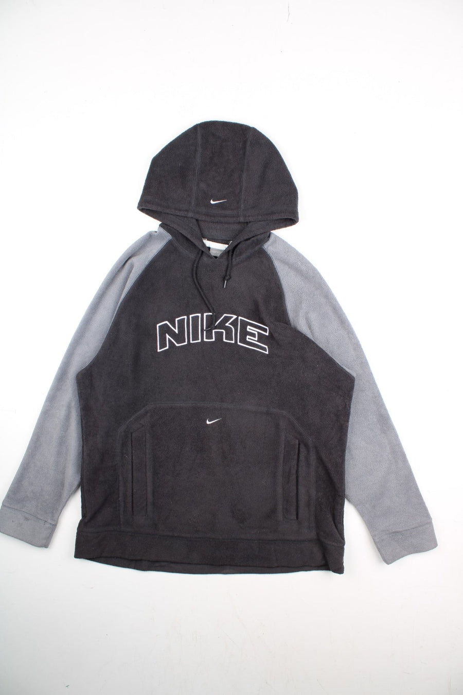 Vintage Nike Clothing Retro Jackets Hoodies Tracksuits VintageFolk vintage-nike-clothing-retro-jackets-hoodies-tracksuits-vintagefolk