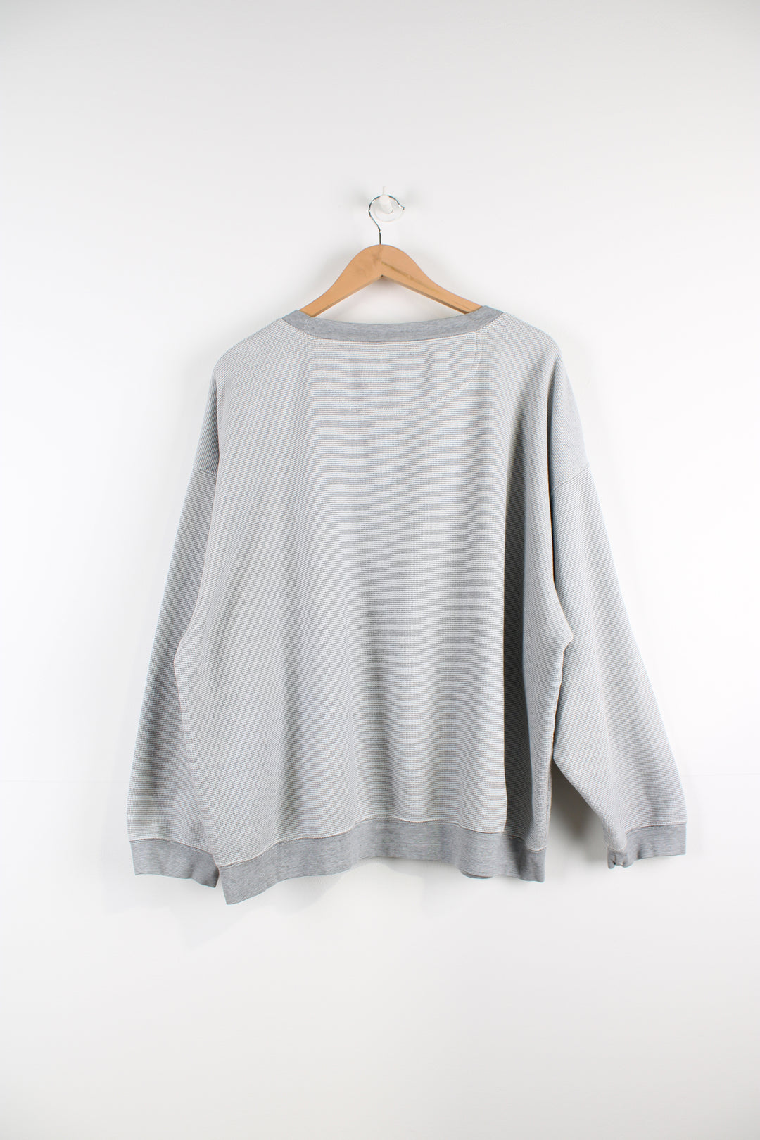 Vintage Kentucky Wildcats sweatshirt in grey with spell-out and logo across the chest.