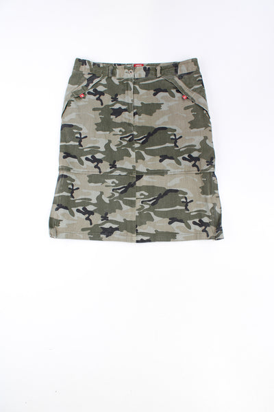 Y2K Miss sixty green camo skirt. Could be worn low or mid rise depending on waist measurements. good condition Size in Label: Womens 42